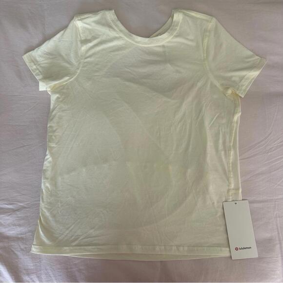 Lululemon Athletica Back in Action Tee *Back Twist - Picture 1 of 3
